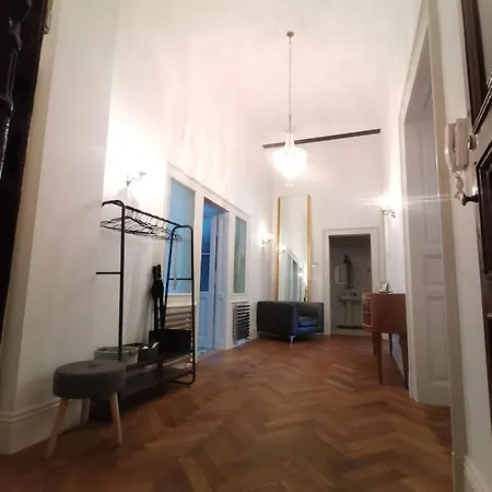 Philip Mansion Apartment